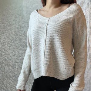 V-Neck / Off-the-Shoulder Sweater || S